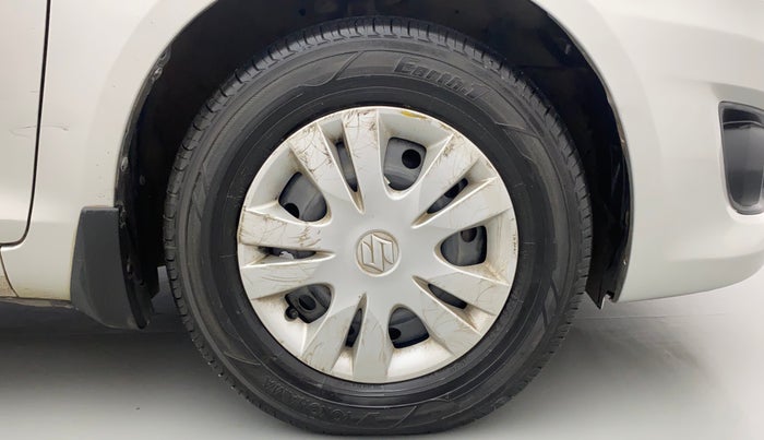 2014 Maruti Swift Dzire VDI, Diesel, Manual, 1,13,447 km, Right Front Wheel