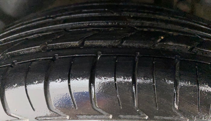 2014 Maruti Swift Dzire VDI, Diesel, Manual, 1,13,447 km, Left Rear Tyre Tread