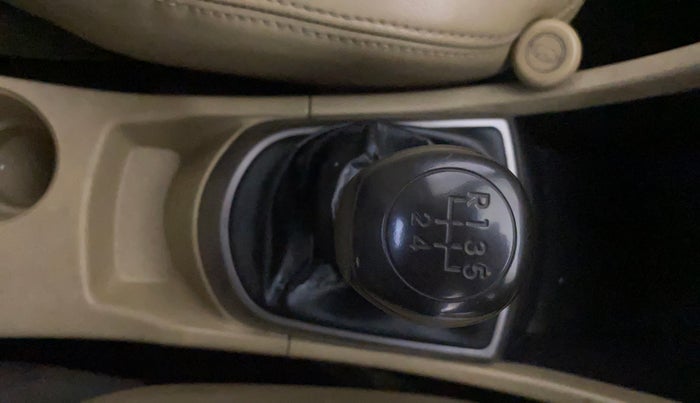 2015 Hyundai Verna FLUIDIC 4S 1.6 VTVT S, Petrol, Manual, 79,966 km, Gear Lever