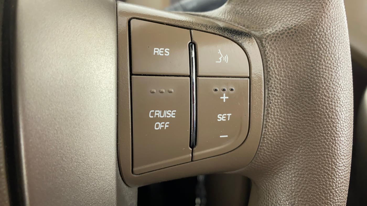 2015 Mahindra XUV500 W6 4X2, Diesel, Manual, 52,208 km, Adaptive Cruise Control