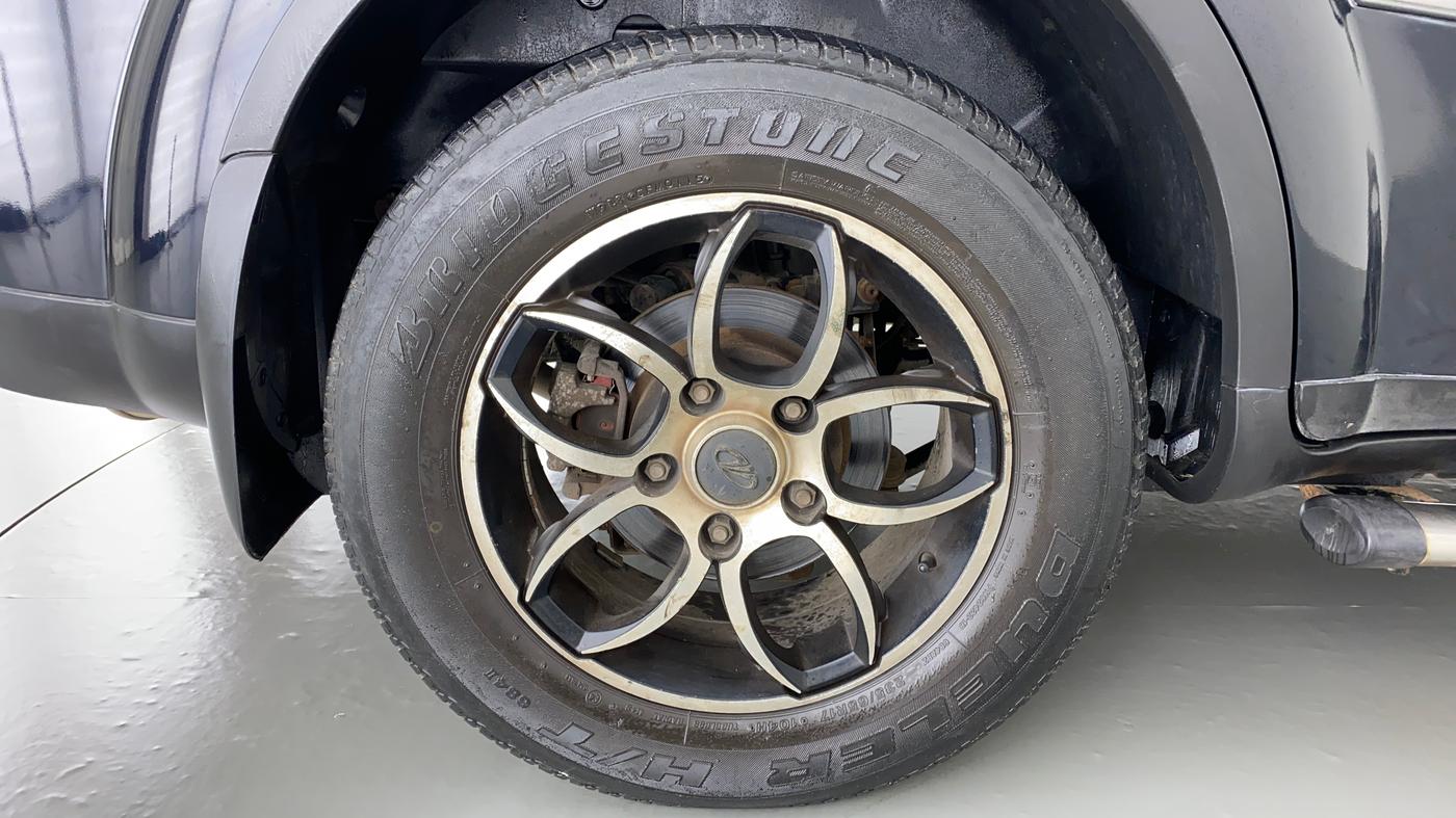 2015 Mahindra XUV500 W6 4X2, Diesel, Manual, 52,208 km, Right Rear Wheel