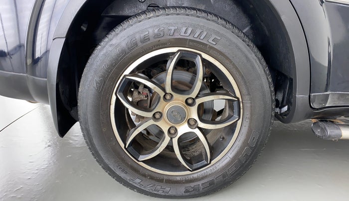 2015 Mahindra XUV500 W6 4X2, Diesel, Manual, 52,208 km, Right Rear Wheel