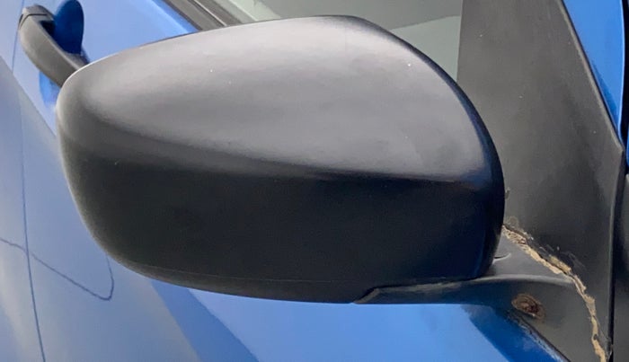 2014 Maruti Celerio VXI d, Petrol, Manual, 46,572 km, Right rear-view mirror - Cover has minor damage