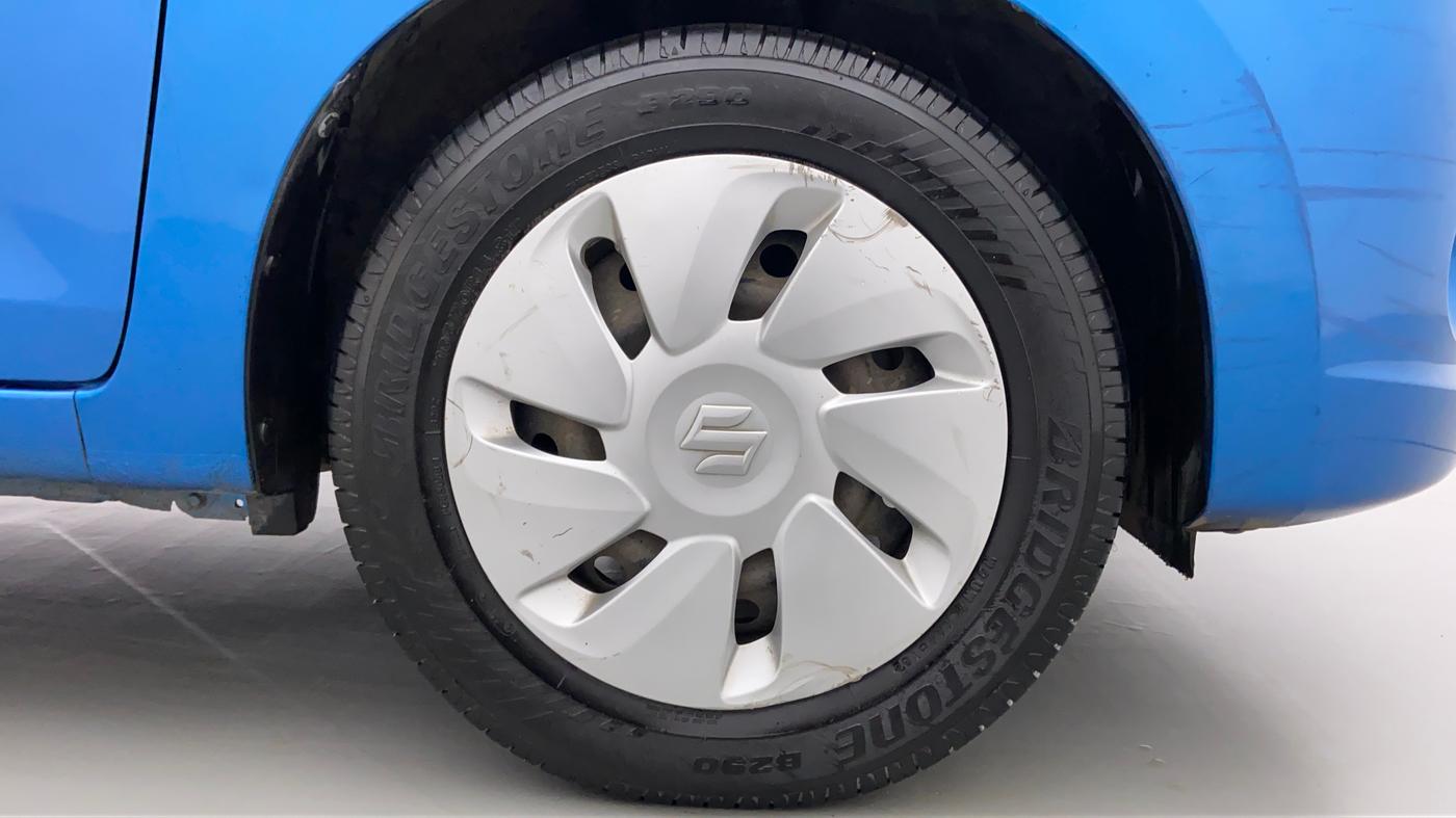 2014 Maruti Celerio VXI d, Petrol, Manual, 46,572 km, Right Front Wheel