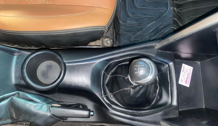 2021 Toyota Innova Crysta 2.4 VX 8 STR, Diesel, Manual, 74,098 km, Gear Lever