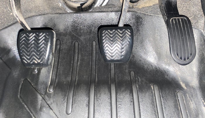 2021 Toyota Innova Crysta 2.4 VX 8 STR, Diesel, Manual, 74,098 km, Pedals