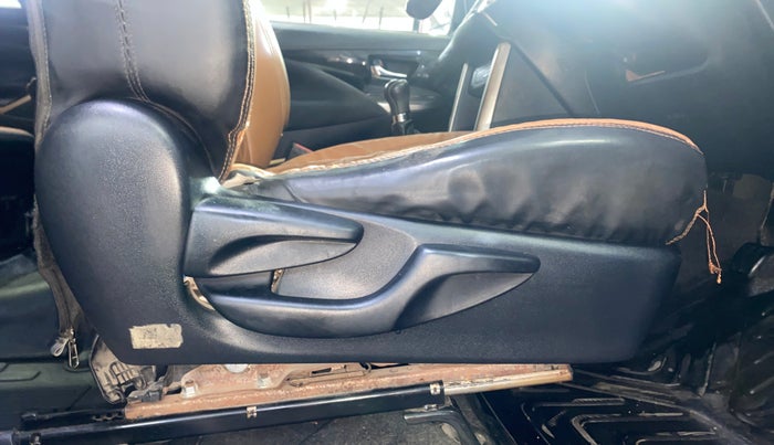 2021 Toyota Innova Crysta 2.4 VX 8 STR, Diesel, Manual, 74,098 km, Driver Side Adjustment Panel