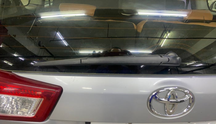 2021 Toyota Innova Crysta 2.4 VX 8 STR, Diesel, Manual, 74,098 km, Rear Wiper