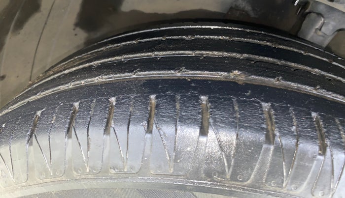 2020 KIA SONET HTX 1.0 IMT, Petrol, Manual, 55,558 km, Left Front Tyre Tread