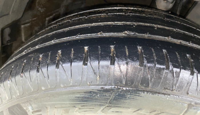 2020 KIA SONET HTX 1.0 IMT, Petrol, Manual, 55,558 km, Right Front Tyre Tread