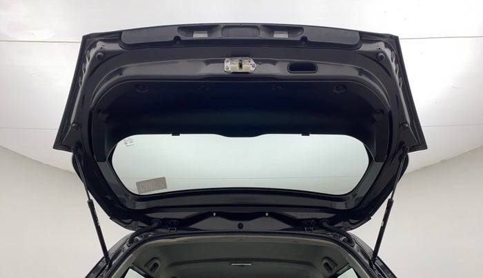 2015 Maruti Swift VXI, Petrol, Manual, 13,241 km, Boot Door Open