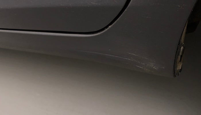 2015 Maruti Swift VXI, Petrol, Manual, 13,241 km, Left running board - Slightly dented