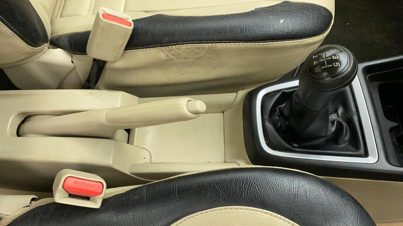 2020 Maruti Dzire LXI, Petrol, Manual, 45,565 km, Gear Lever