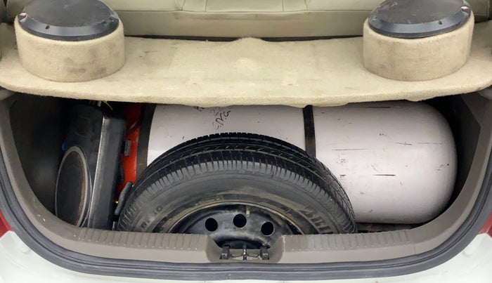2012 Hyundai i10 MAGNA 1.1, CNG, Manual, 91,448 km, Boot Inside