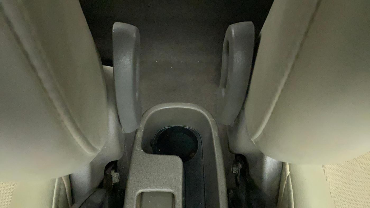 2012 Hyundai i10 MAGNA 1.1, CNG, Manual, 91,448 km, Driver Side Adjustment Panel