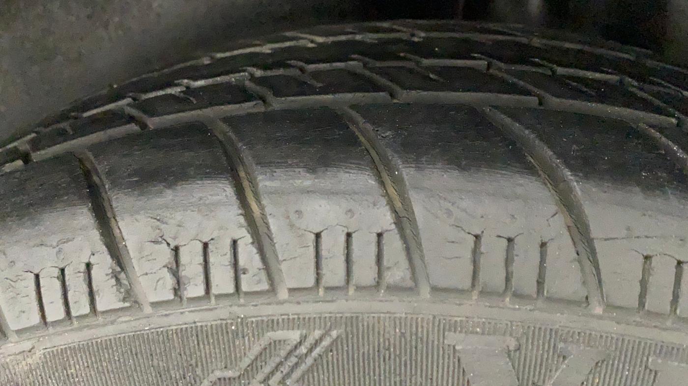 2013 Volkswagen Polo COMFORTLINE 1.2L PETROL, Petrol, Manual, 29,078 km, Left Rear Tyre Tread