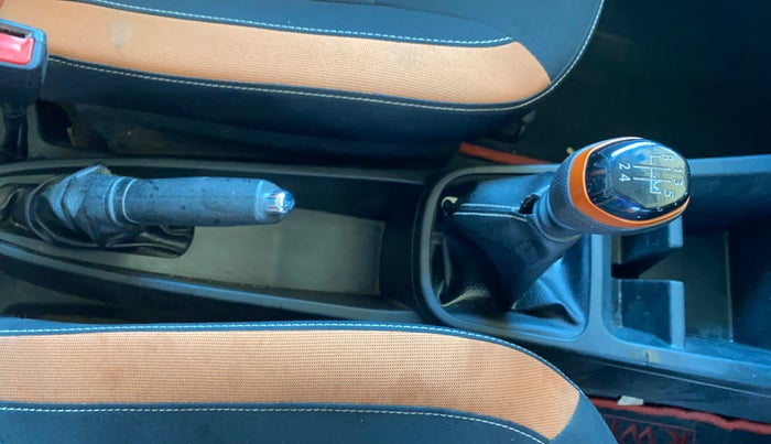 2020 Renault Kwid CLIMBER 1.0 (O), Petrol, Manual, 35,206 km, Gear Lever