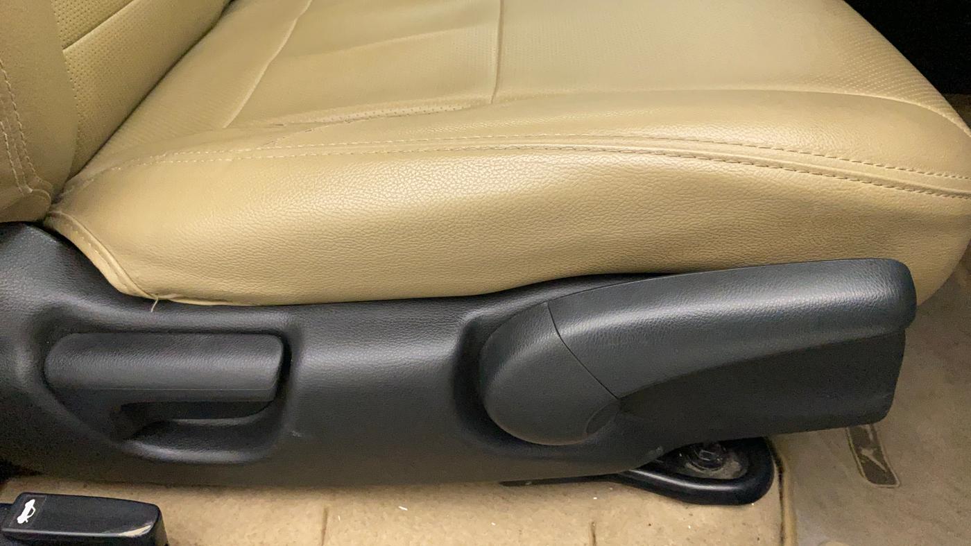 2019 Honda City 1.5L I-VTEC VX CVT, Petrol, Automatic, 32,066 km, Driver Side Adjustment Panel