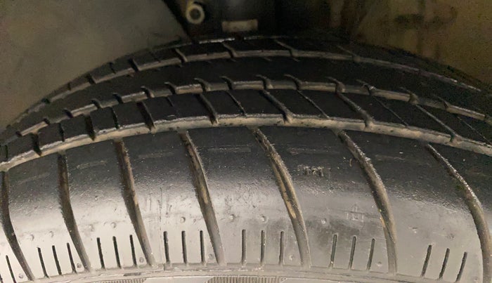 2016 Volkswagen Polo HIGHLINE1.2L, Petrol, Manual, 18,738 km, Left Front Tyre Tread
