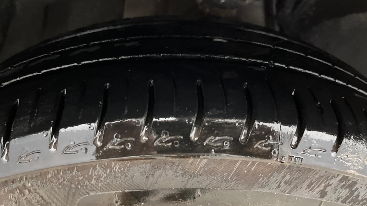 2024 Tata ALTROZ XZ CNG, CNG, Manual, 7,618 km, Right Front Tyre Tread