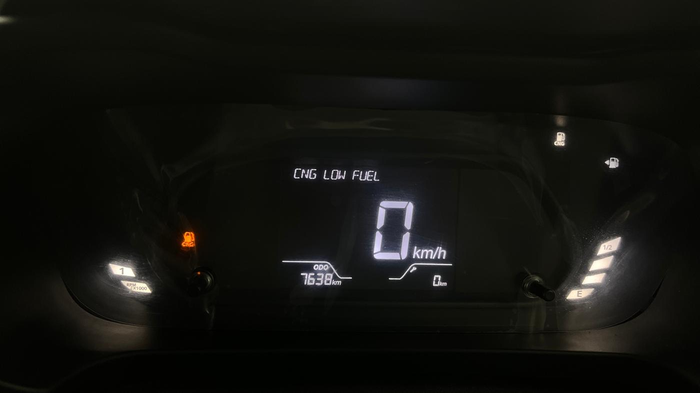 2024 Tata ALTROZ XZ CNG, CNG, Manual, 7,618 km, Odometer Image