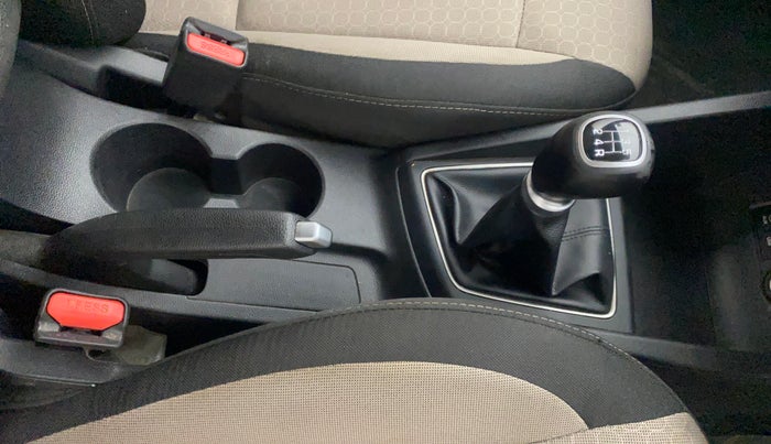2016 Hyundai Elite i20 ASTA 1.2 (O), Petrol, Manual, 1,00,016 km, Gear Lever