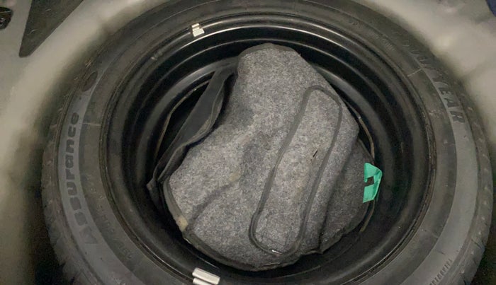 2016 Hyundai Elite i20 ASTA 1.2 (O), Petrol, Manual, 1,00,016 km, Spare Tyre