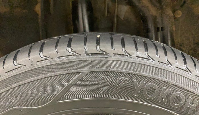 2023 Renault TRIBER RXT, Petrol, Manual, 58,959 km, Right Rear Tyre Tread