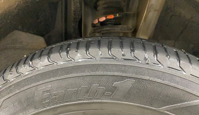 2023 Renault TRIBER RXT, Petrol, Manual, 58,959 km, Right Front Tyre Tread