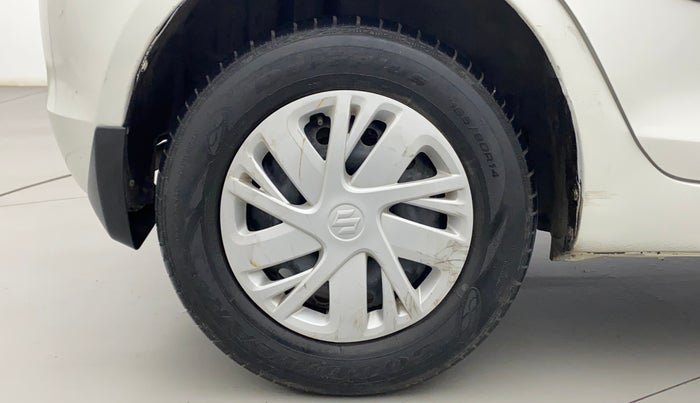 2015 Maruti Swift VXI, Petrol, Manual, 39,689 km, Right Rear Wheel