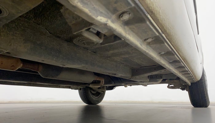 2015 Maruti Swift VXI, Petrol, Manual, 39,689 km, Right Side Underbody