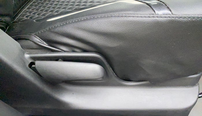 2015 Maruti Swift VXI, Petrol, Manual, 39,689 km, Driver Side Adjustment Panel