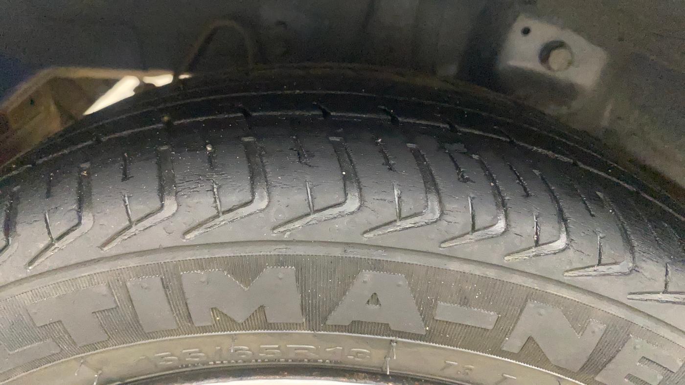 2018 Hyundai Eon MAGNA +, Petrol, Manual, 54,937 km, Right Rear Tyre Tread