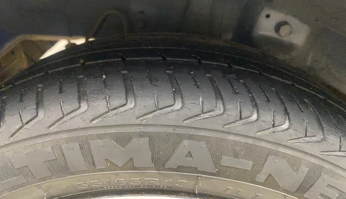 2018 Hyundai Eon MAGNA +, Petrol, Manual, 55,171 km, Right Rear Tyre Tread