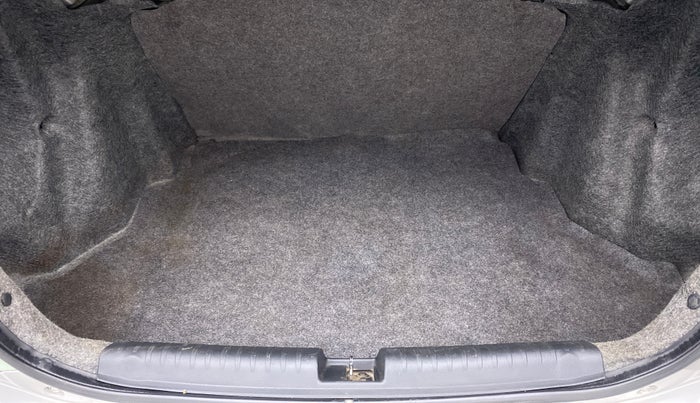 2015 Honda Amaze 1.2 SMT I VTEC, Petrol, Manual, 53,105 km, Boot Inside