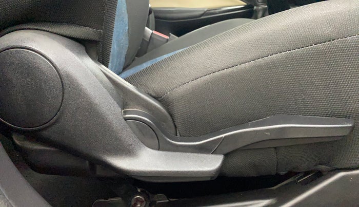 2022 Toyota Glanza G E-CNG, CNG, Manual, 37,562 km, Driver Side Adjustment Panel