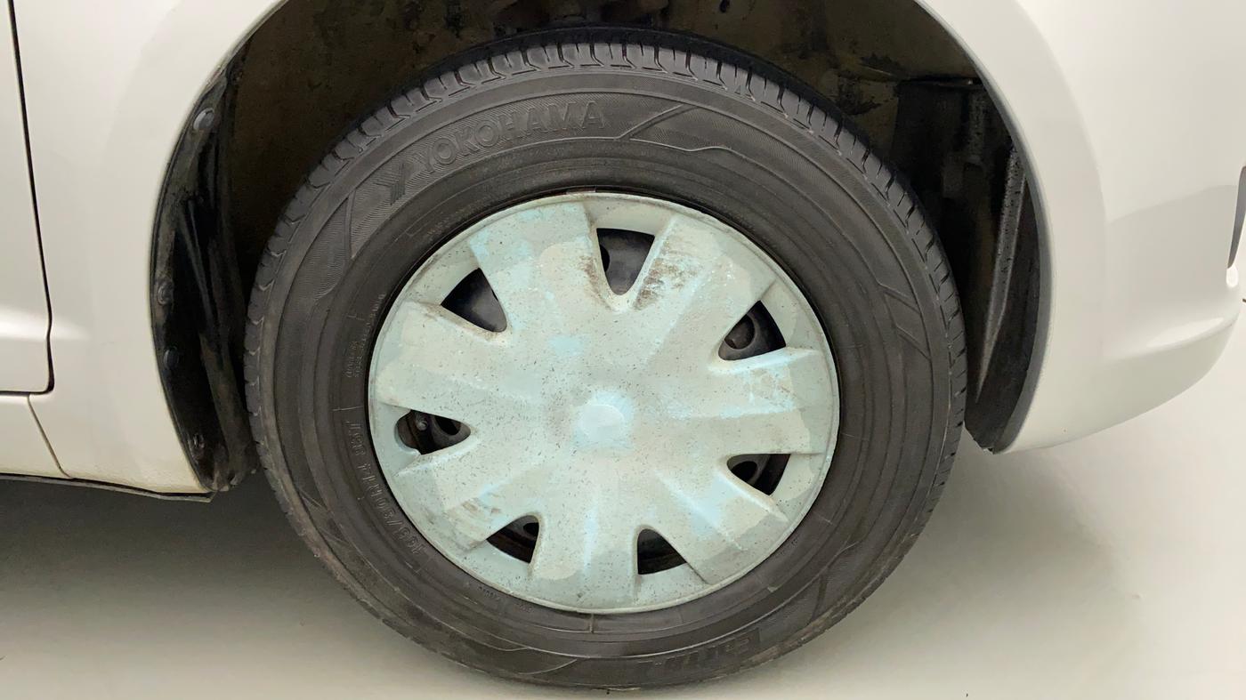 2011 Maruti Swift Dzire VXI, Petrol, Manual, 59,566 km, Right Front Wheel