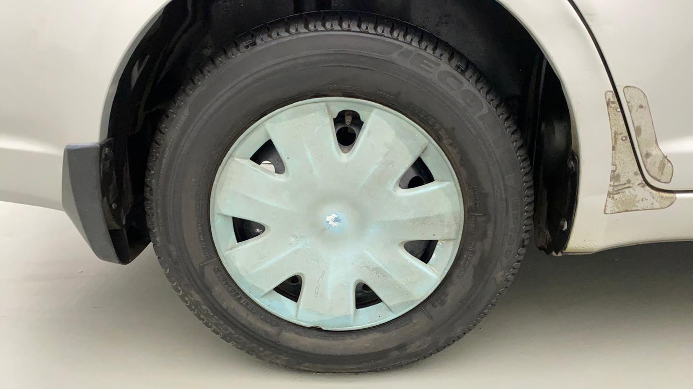 2011 Maruti Swift Dzire VXI, Petrol, Manual, 59,566 km, Right Rear Wheel