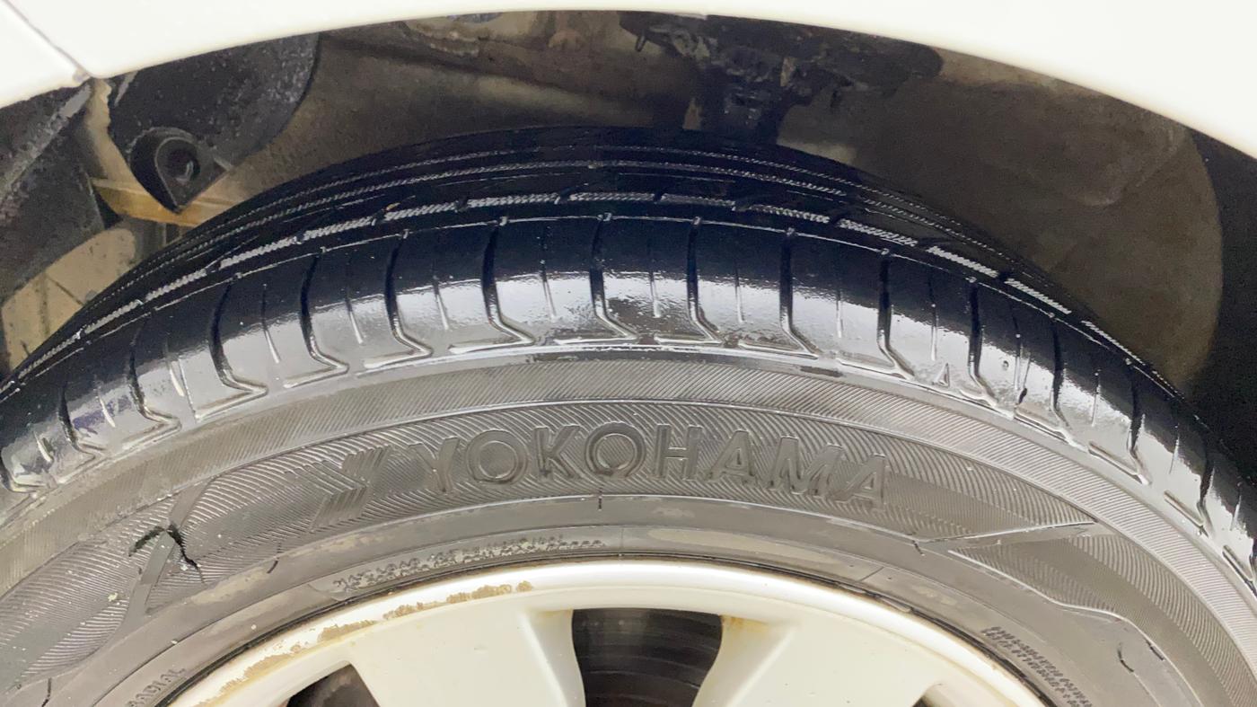 2014 Hyundai Xcent SX 1.2 (O), Petrol, Manual, 1,08,954 km, Left Front Tyre Tread