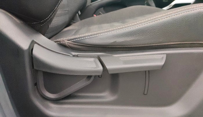 2021 KIA SONET HTK PLUS 1.2, Petrol, Manual, 21,878 km, Driver Side Adjustment Panel