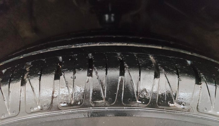 2021 KIA SONET HTK PLUS 1.2, Petrol, Manual, 21,878 km, Right Front Tyre Tread