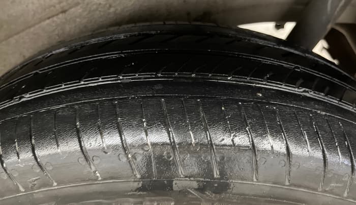 2017 Maruti Wagon R 1.0 VXI+ (O) MT, Petrol, Manual, 90,206 km, Left Rear Tyre Tread