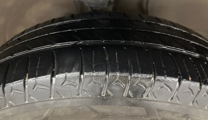 2017 Maruti Wagon R 1.0 VXI+ (O) MT, Petrol, Manual, 90,206 km, Right Front Tyre Tread