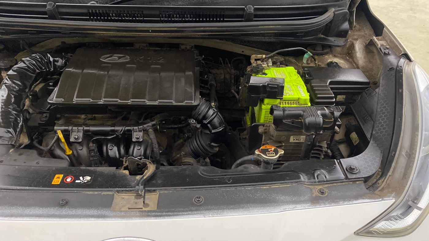 2020 Hyundai Grand i10 SPORTZ AT 1.2 KAPPA VTVT, Petrol, Automatic, 73,977 km, Engine View - Left