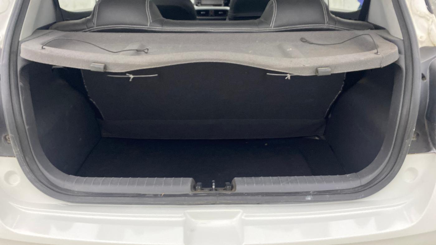 2020 Hyundai Grand i10 SPORTZ AT 1.2 KAPPA VTVT, Petrol, Automatic, 73,977 km, Boot Inside