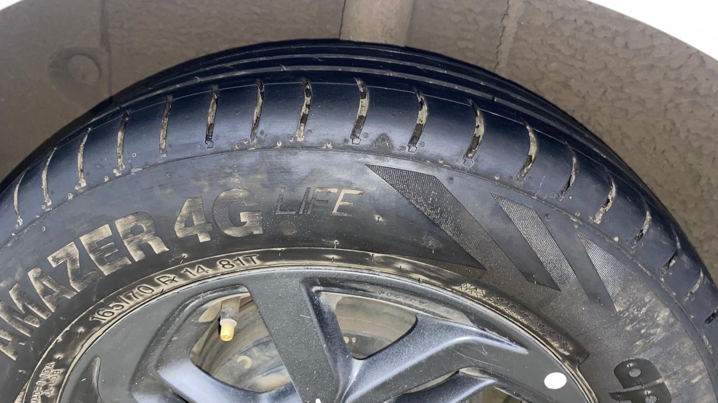 2020 Hyundai Grand i10 SPORTZ AT 1.2 KAPPA VTVT, Petrol, Automatic, 73,977 km, Right Rear Tyre Tread
