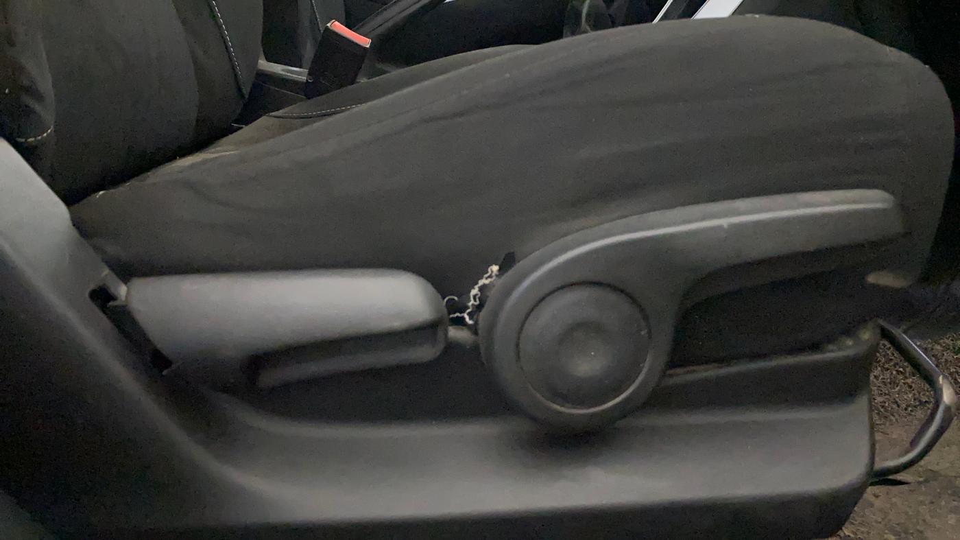 2018 Maruti S Cross ZETA 1.3, Diesel, Manual, 1,18,011 km, Driver Side Adjustment Panel
