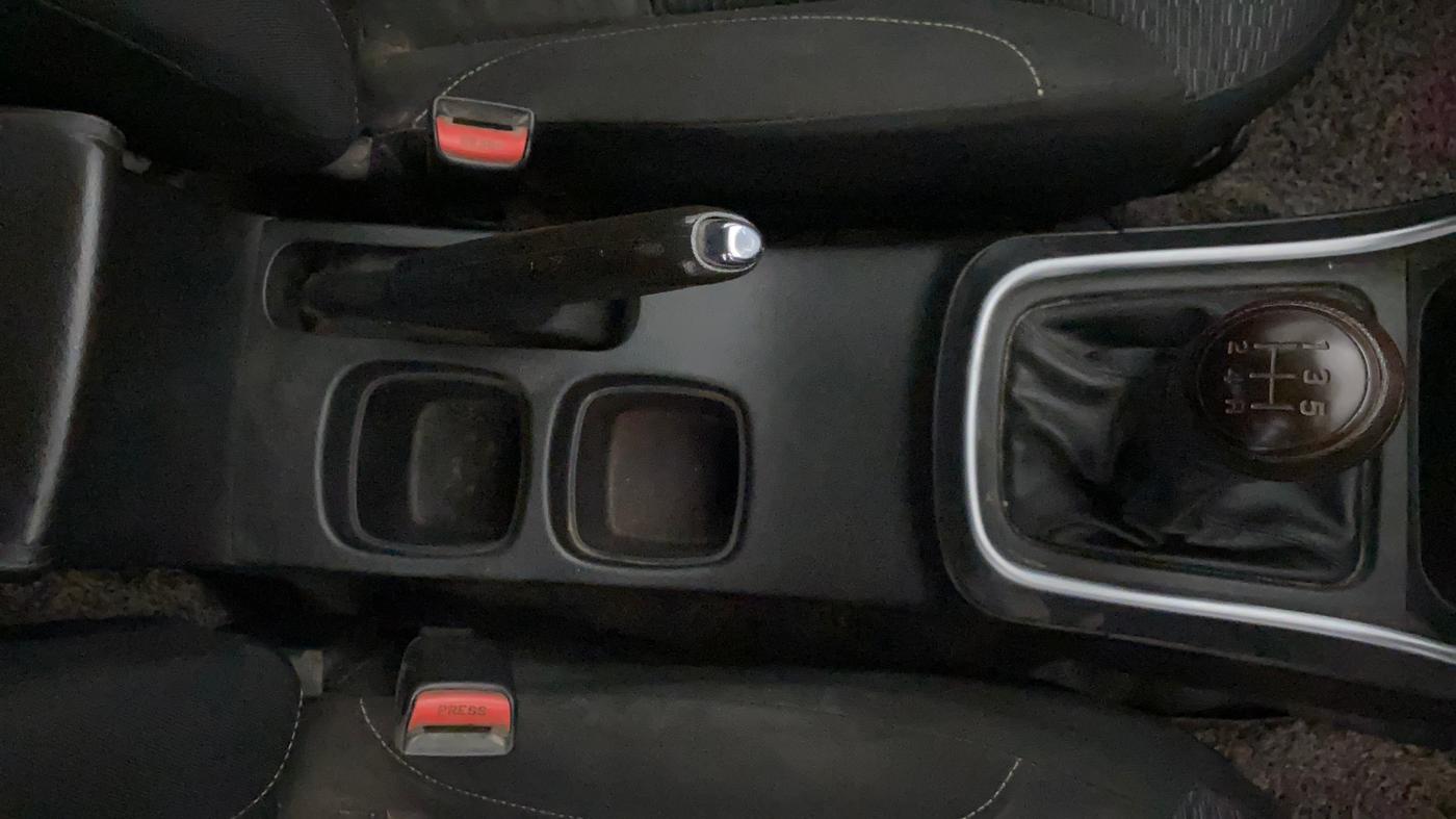 2018 Maruti S Cross ZETA 1.3, Diesel, Manual, 1,18,011 km, Gear Lever