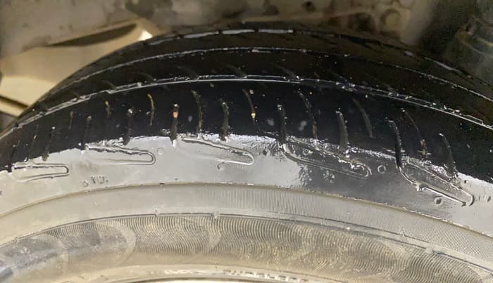 2013 Hyundai Eon ERA +, Petrol, Manual, 89,652 km, Left Rear Tyre Tread
