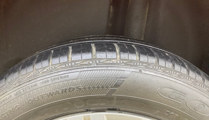 2018 Volkswagen Polo COMFORTLINE 1.0L MPI, Petrol, Manual, 27,544 km, Left Rear Tyre Tread